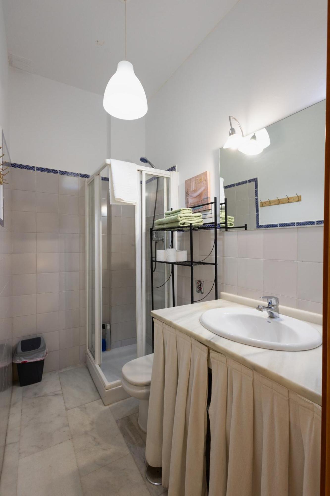 Apartamento Acogedor En Triana Seville Luaran gambar