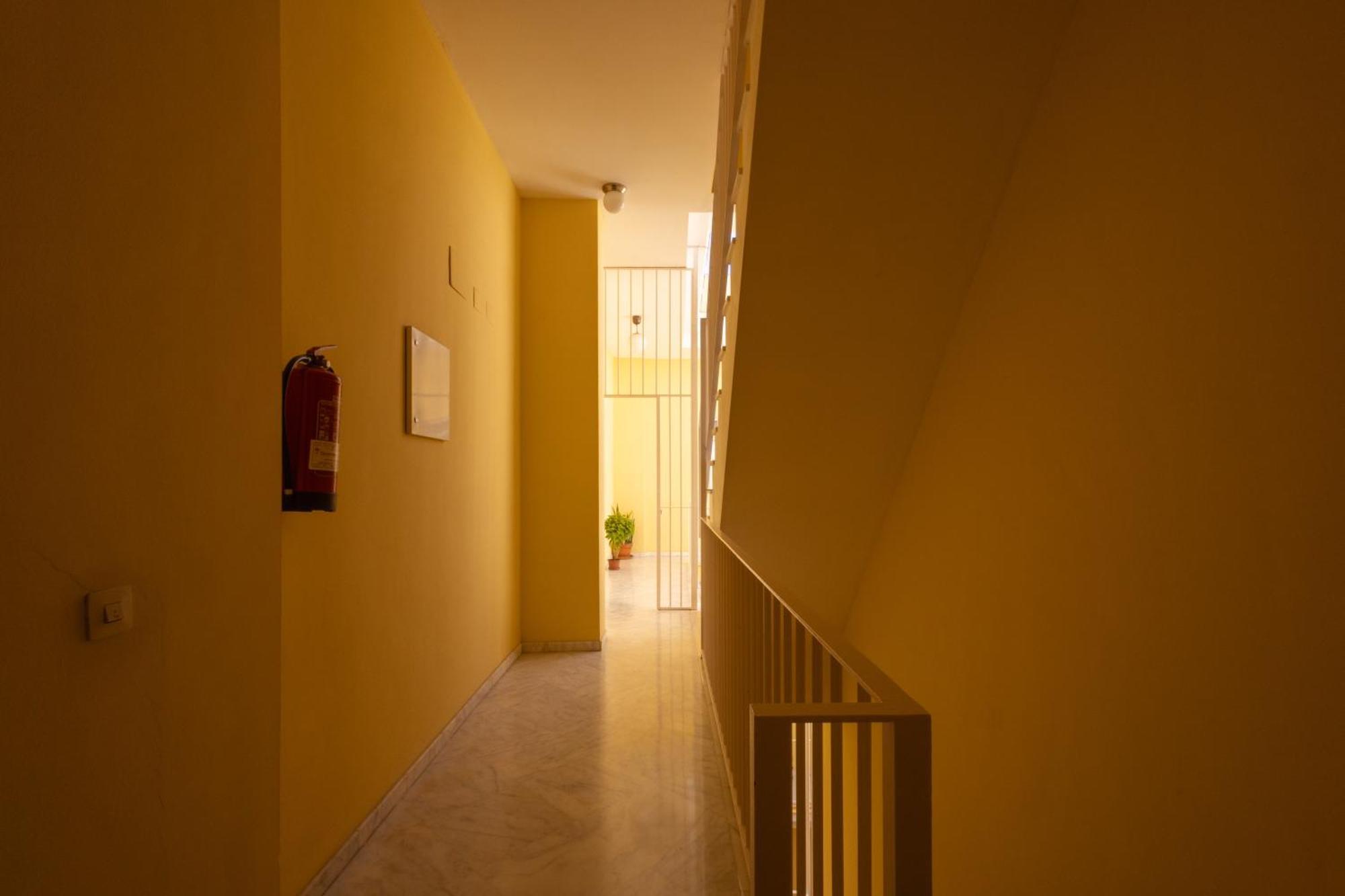 Apartamento Acogedor En Triana Seville Luaran gambar